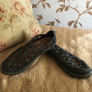 Earth Kalso Technology summer shoe